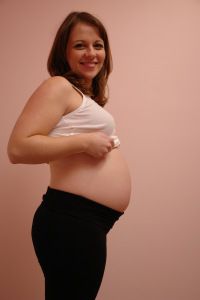 Живот на 21 неделе беременности