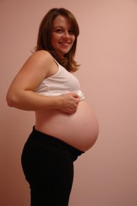 Живот на 32 неделе беременности
