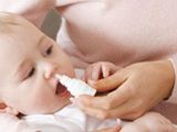 Как лечить насморк у новорожденного?