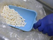 Китай готов организовать поставки медикаментов в Россию