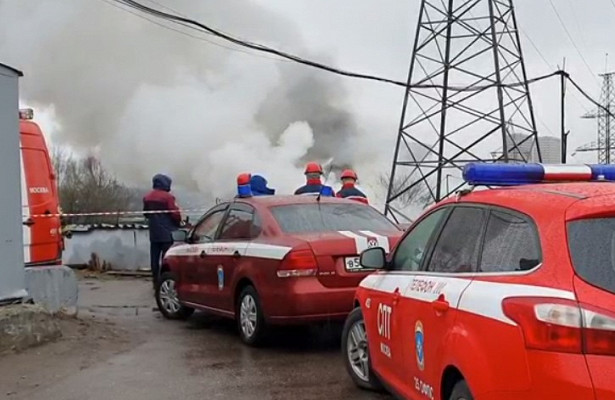 Несколько машин загорелись на северо-востоке столицы