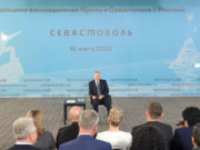 Путин обещал помощь россиянам при возвращении на родину