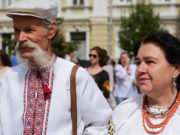 Украинцев старше 65 лет назвали трупами