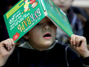 Украинские радикалы захотели сжечь русскоязычный лицей