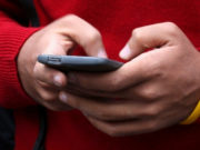 В России начали выпускать из дома по SMS-пропускам