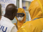 Во Франции решили закрыть все рестораны и ночные клубы