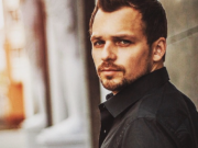 Жена с сыном уехали от перенесшего инсульт актера Янина