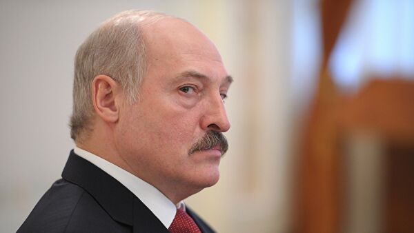 Лукашенко отложил послание народу и парламенту