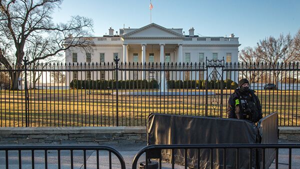 Белый дом закрыли из-за протестов
