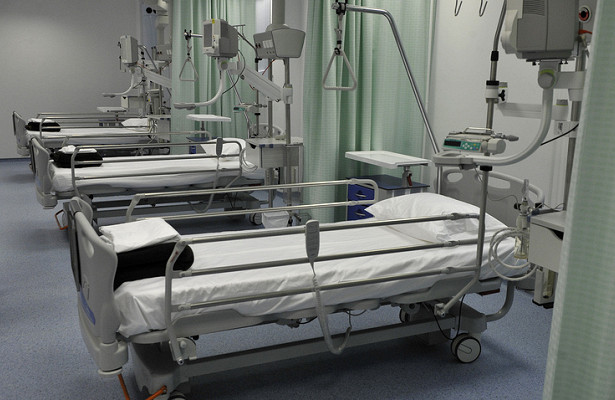 Больницу в Омске закрыли на карантин