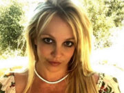 Бритни Спирс оригинально поздравила маму сднем рождения