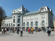 Рижанина возмутил русский язык в транспорте