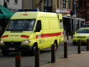 Бургомистра Брюгге пырнули ножом в шею