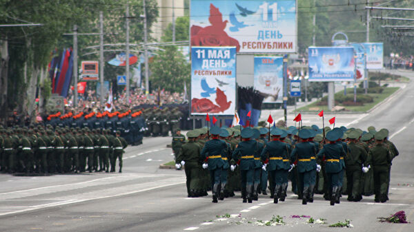 Кремль оценил проведение парада в Донецке 24 июня