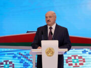 Лукашенко заподозрили в любви к российским деньгам