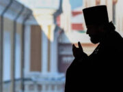 Священников предложили проверять на нарушения психики