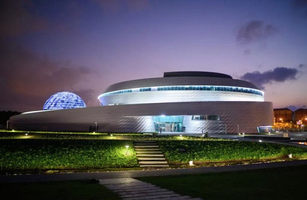 В Китае построили самый большой планетарий в мире