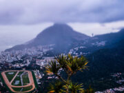 Бразилия разрешает иностранцам въезд, несмотря на COVID-19