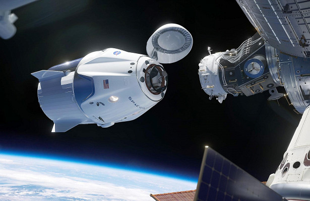 Российский космонавт побывал на ракете Илона Маска