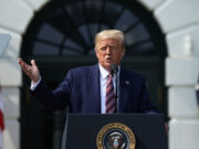 Трамп отказался советовать американцам носить маски