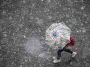 В Москве выпал снег