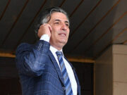 Адвокат просит суд разрешить Ефремову прогулки