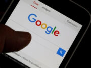 Google выпустит смартфон с гибким экраном