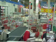 В Москве закрыли 20 магазинов за карантинные нарушения