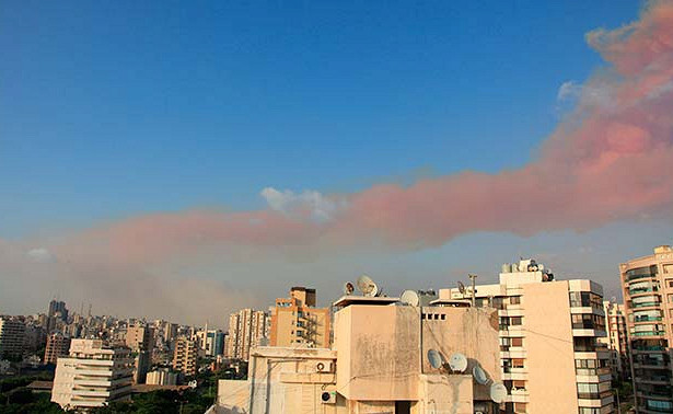 Взрыв в Бейруте привел к выбросу в атмосферу опасных веществ