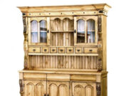 Выбираем мебель из массива сосны от производителя