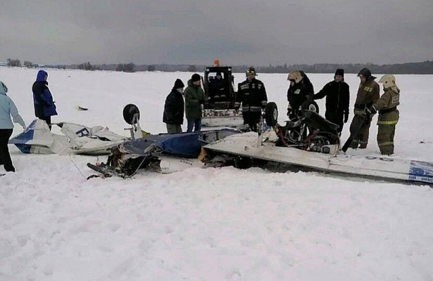 Под Петербургом разбился легкомоторный самолет: трое погибли