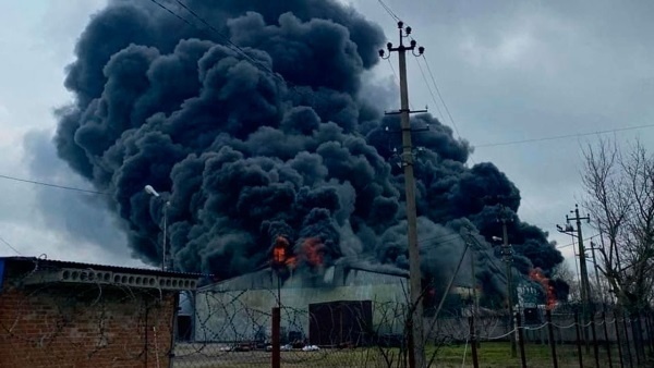 На Кубани ликвидирован крупный пожар на складе покрышек
