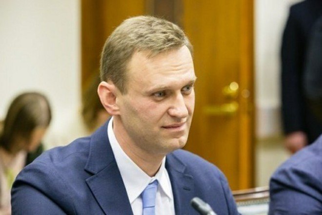 Европарламент вернул Навальному сертификат с исправленными ошибками