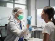 Где и как бесплатно можно сдать тест на коронавирус и антитела в Москве