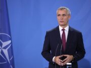 Генсек НАТО собрался включить Украину в Альянс вопреки России