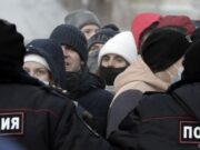 «Геополитика здесь вообще ни при чем»: власть и общество утонули во взаимной неприязни