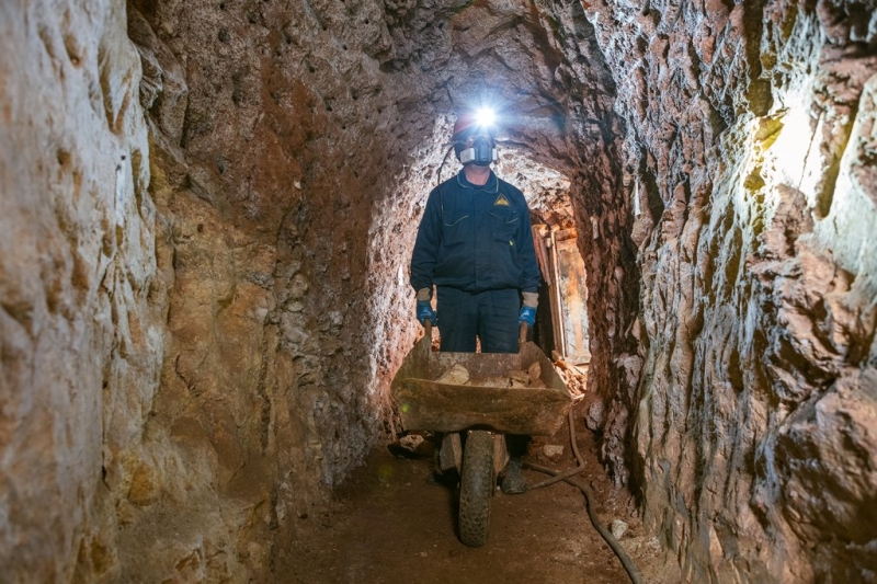 На месте бывшего золотого прииска появится первый в мире подземный музей минералов (ФОТО)