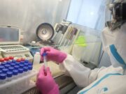 В «Векторе» оценили риск одновременного заражения «дельтой» и «омикроном»