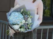 Где заказать цветы с доставкой в Москве? Как не ошибиться с выбором букета?