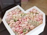 Композиции из цветов для мамы: что выбрать?