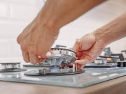 Кто имеет право ремонтировать газовую плиту?