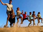 Летний отдых на море для детей: полезность и выбор детского лагеря