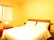 Как выбрать кровать в спальню: виды кроватей, преимущества и недостатки, советы по выбору