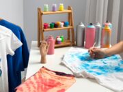 Покраска одежды и текстиля: этапы и особенности выполнения