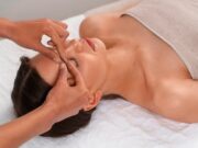 Массаж лица, шеи и зоны декольте: искусство выбора масла