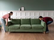 Перетяжка дивана на дому: руководство для начинающих