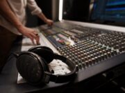 Услуги студии звукозаписи: что предлагают и как выбрать подходящую