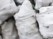 Вывоз мусора с грузчиками: удобство и эффективность