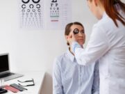 Лечение сухости глаз: подходы и рекомендации