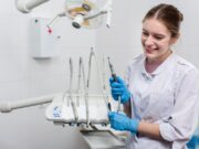 Как выбрать стоматолога: полезные советы